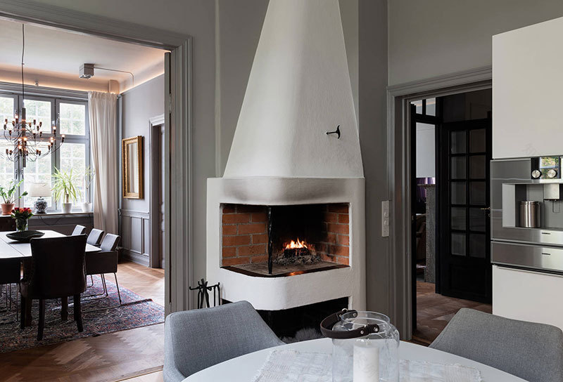 瑞典神秘庄园 | 暗色调的惊艳空间-19