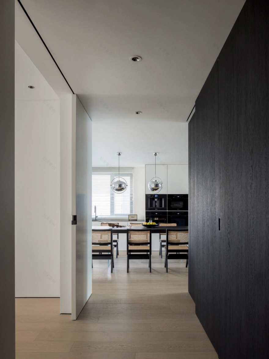 GZ 宅 黑白盒子大平层丨中国郑州丨MOOI TIMELESS 建筑室内设计事务所-20