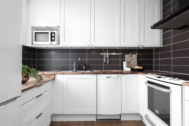 瑞典 43 平米灰色图形设计工作室-6