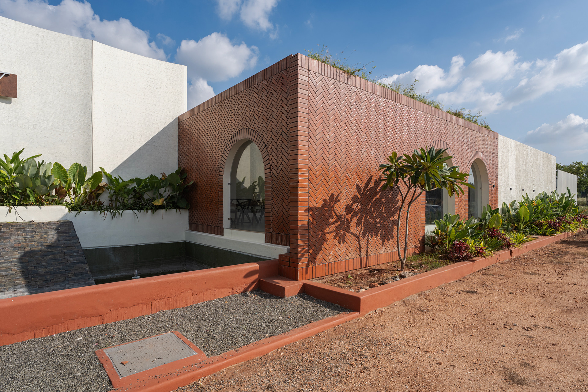 露台餐厅丨KARTHIK ARCHITECTS-6