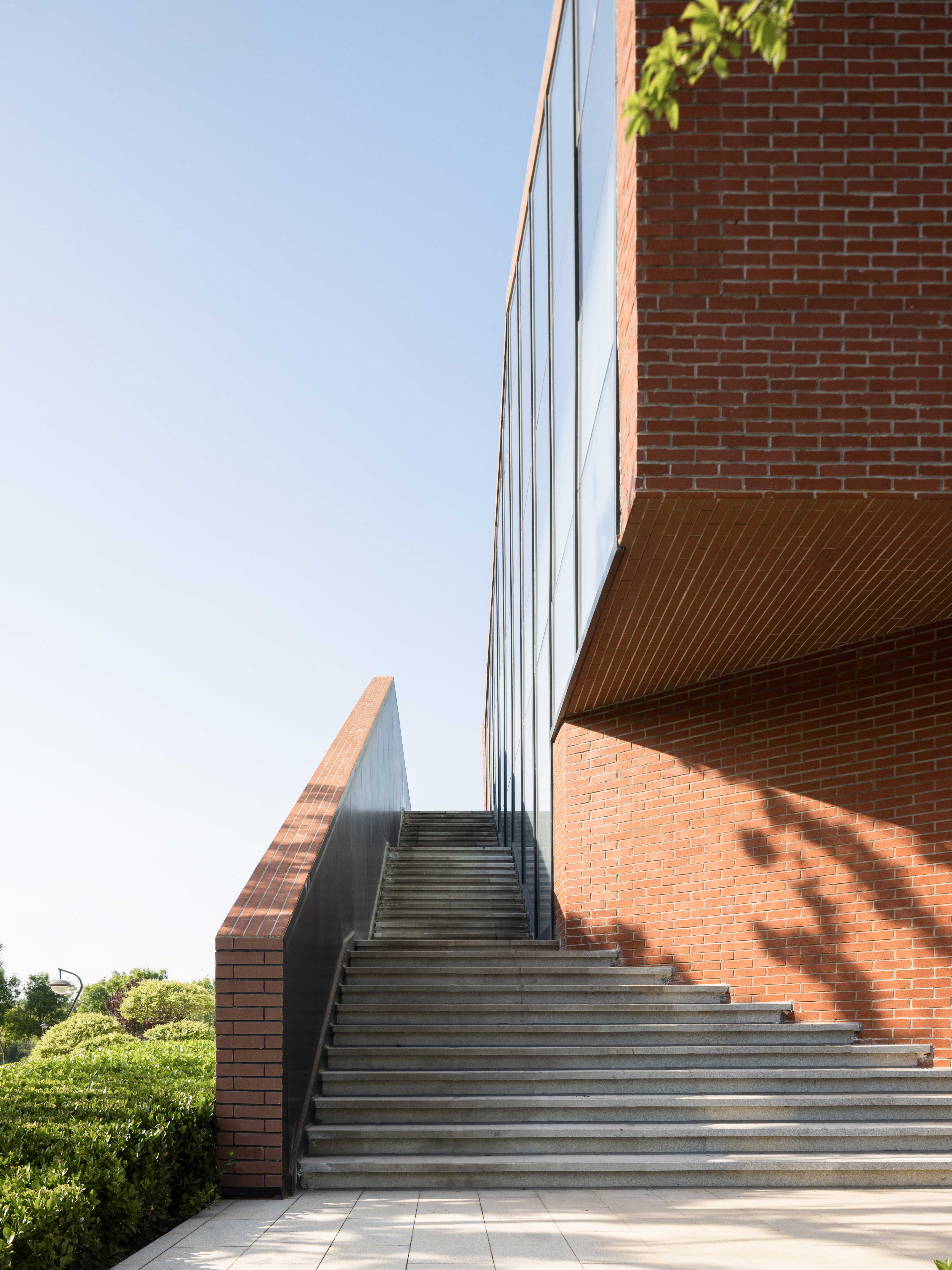 华侨城青岛即墨莲花山乡村振兴示范区项目展示中心丨中国青岛丨袈蓝建筑-73