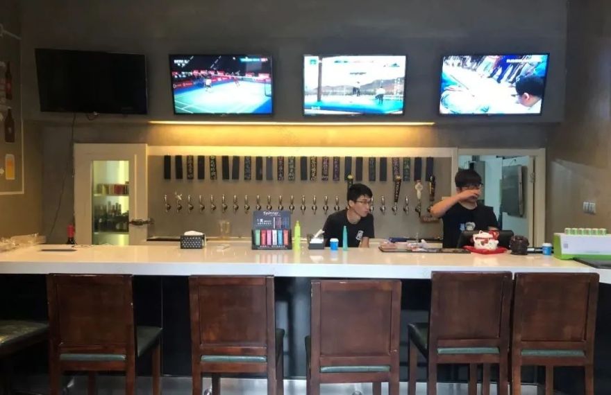 疫情下的实体救赎——精酿社区客厅“啤气”空间重生-16