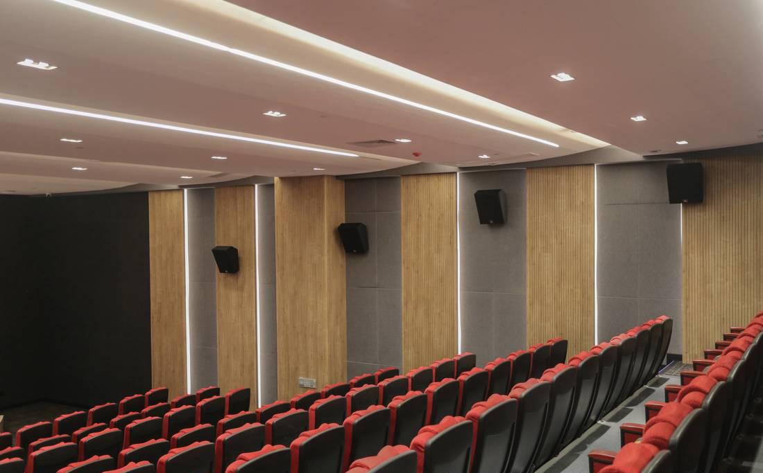 红色精神下的影院设计-14