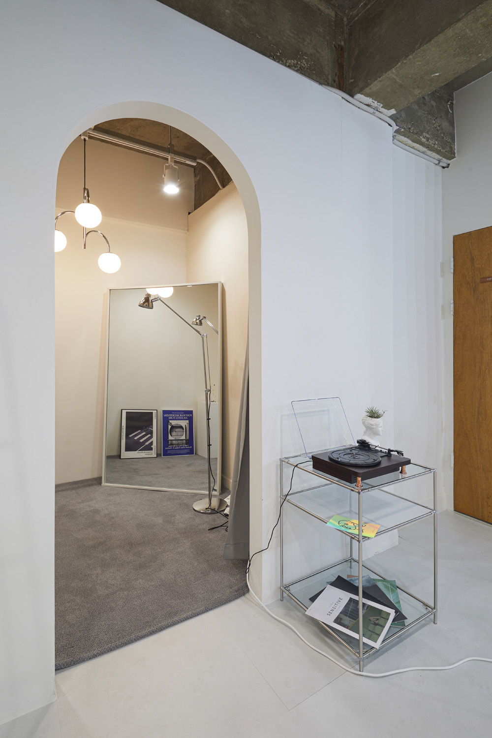 25 平米工作室，极简设计惊艳亮相-11