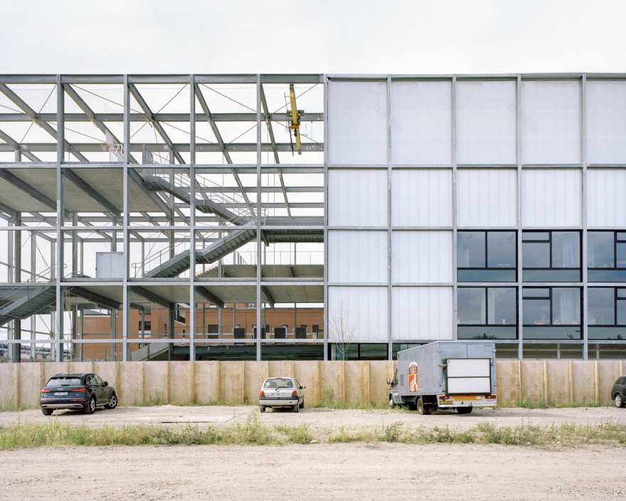 比利时港口边的“筷子”学校-17