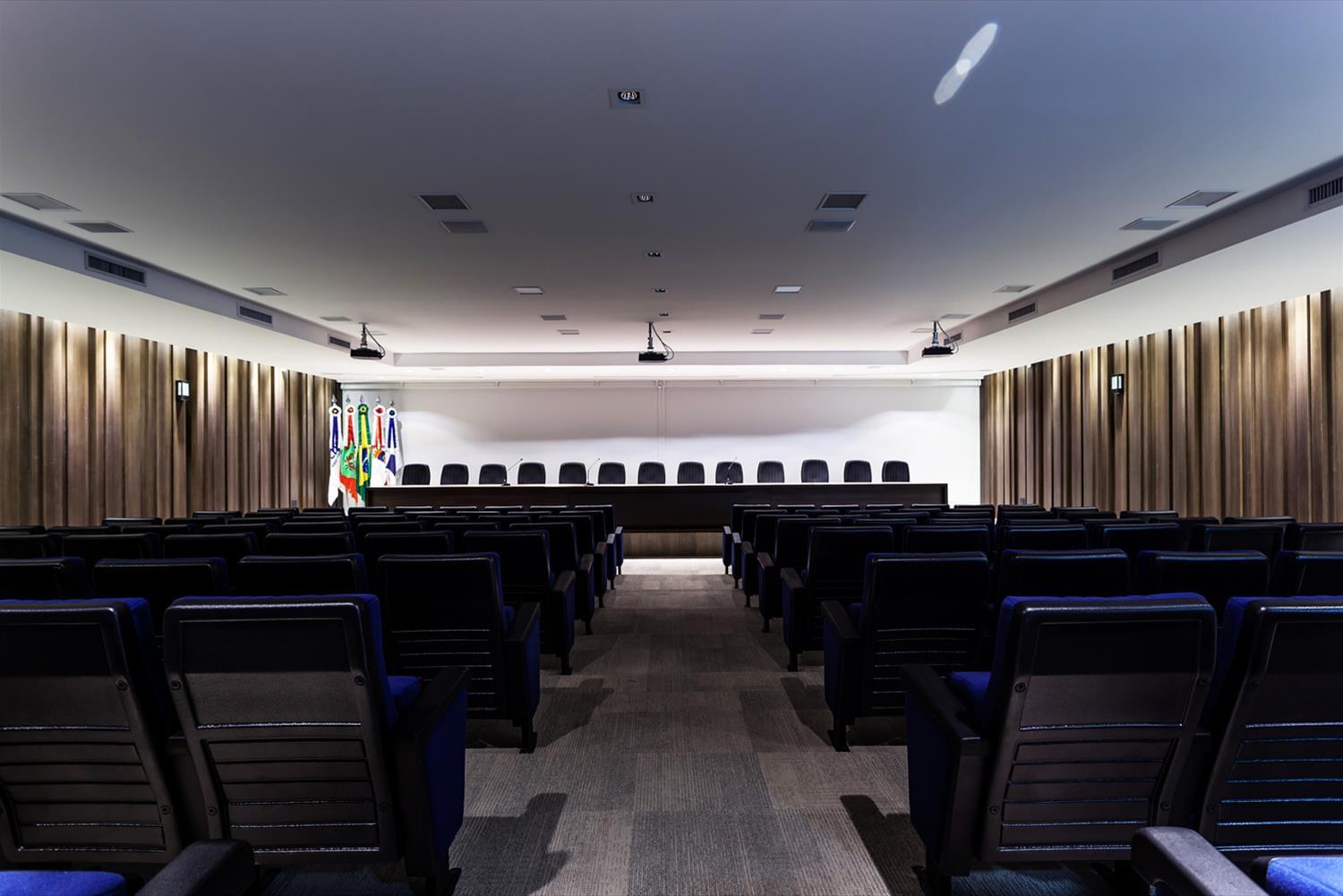 FCDL 行政大楼 | 现代设计与环保理念的完美结合-14