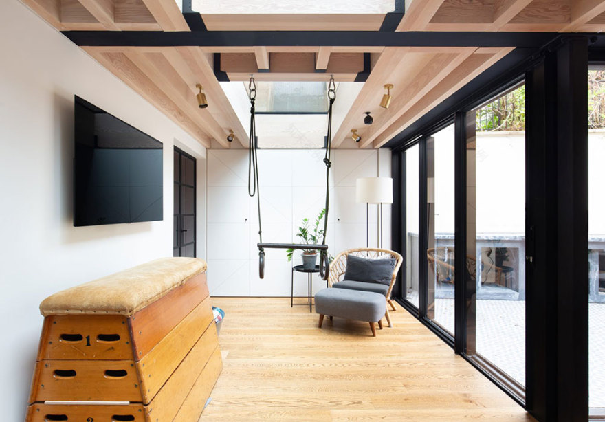 伦敦优雅乔治亚风格住宅的色彩对比设计-17