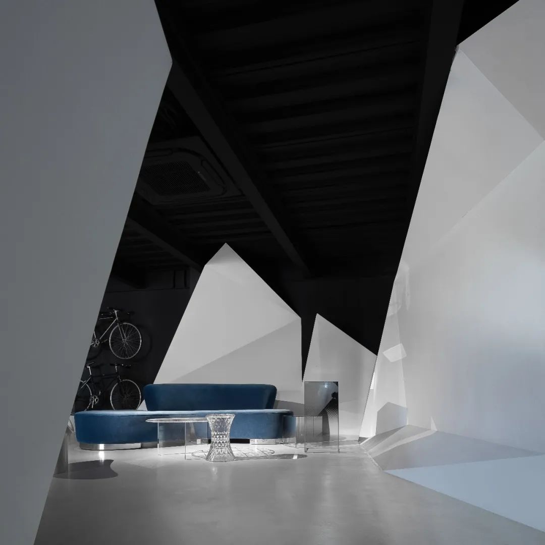 磨心山间的创意熔炉——木及设计办公室-20