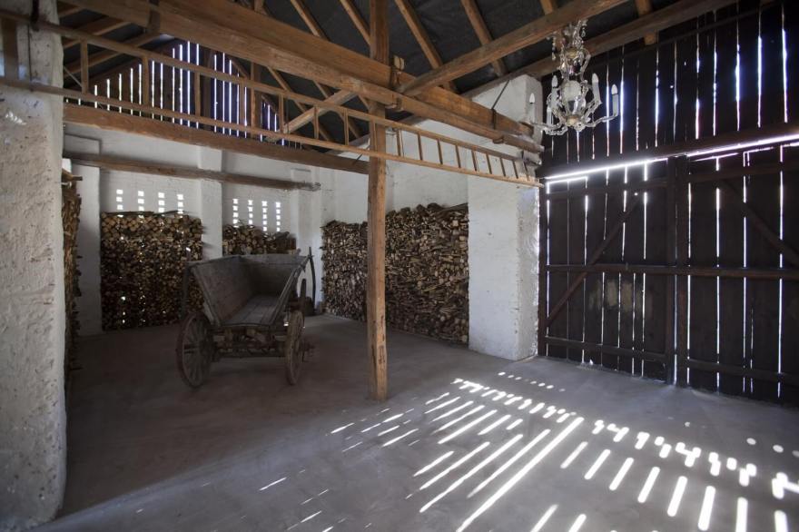 捷克Mladotice乡村老木屋改造项目-57