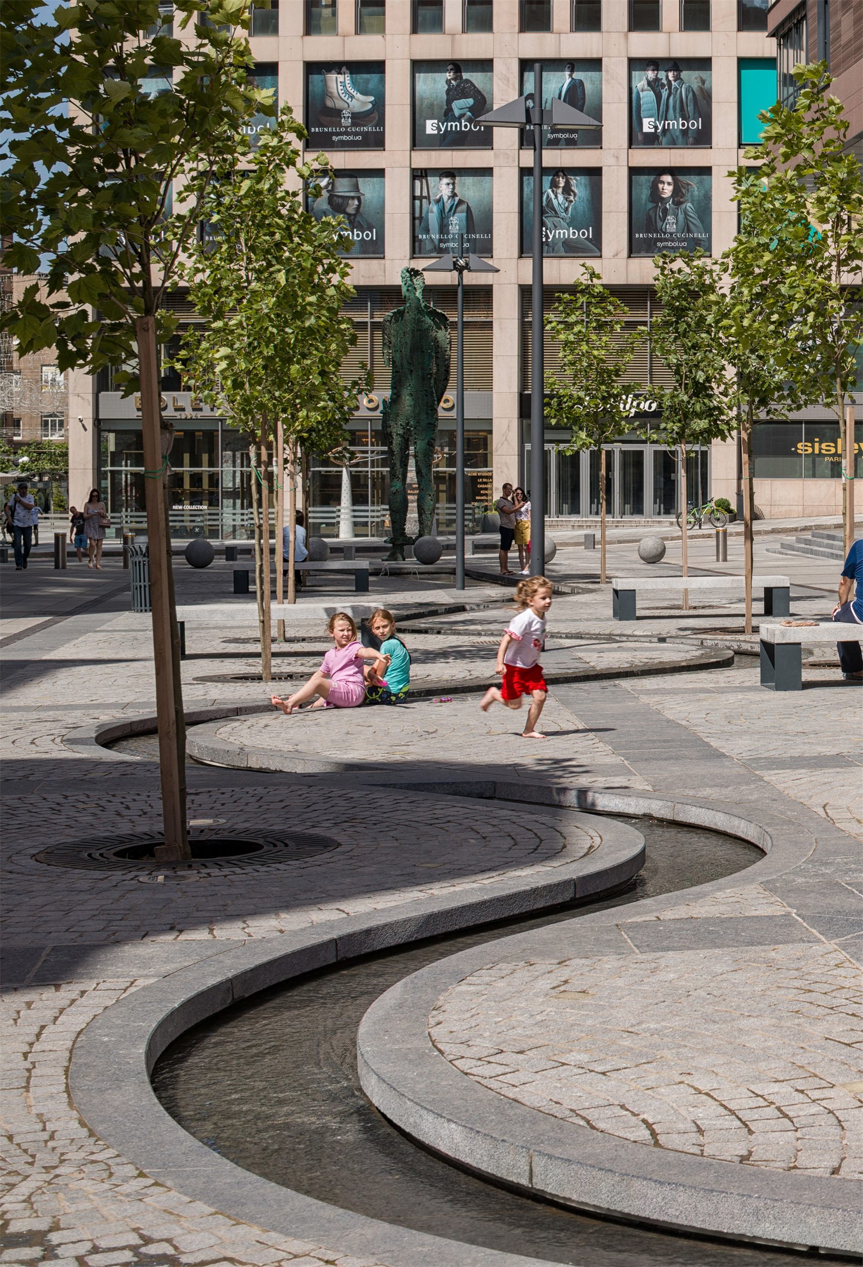 乌克兰城市步行街景观设计丨FILIMONOV & KASHIRINA architects-20