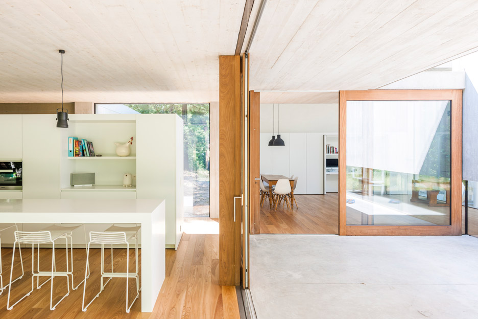 比利时林间混凝土盒子住宅-27