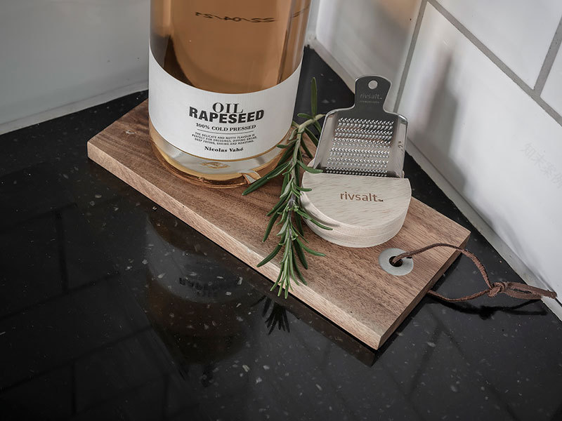 温馨灰褐,穿越式厨房与迷你卧室 | 哥德堡小公寓设计-8