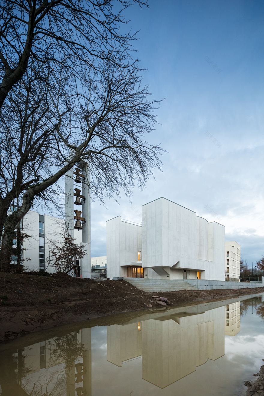 Saint-Jacques-de-la-Lande教堂,法国雷恩 / Álvaro Siza Vieira-113