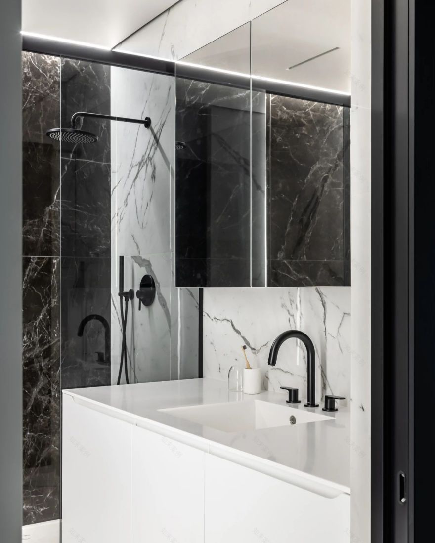 MOD·APART 黑白色调的都市简约丨俄罗斯莫斯科丨Ivan Kochev 及其工作室 ARCHJOINT-32