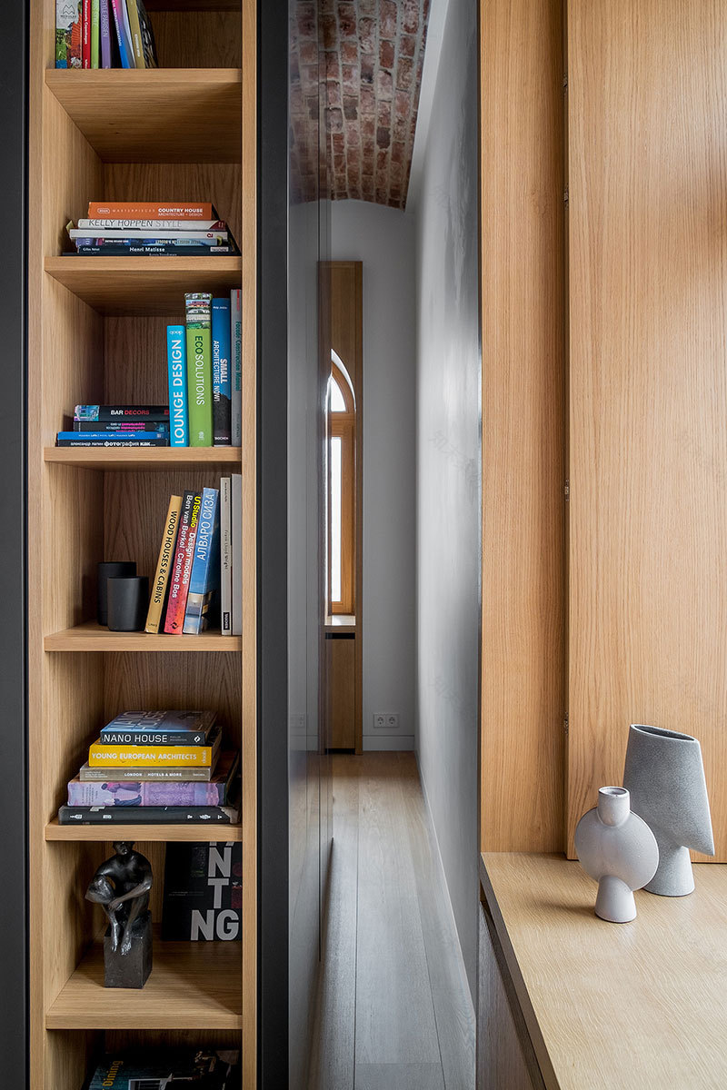 莫斯科工业风公寓,14 窗全景采光,独特拱形天花-7