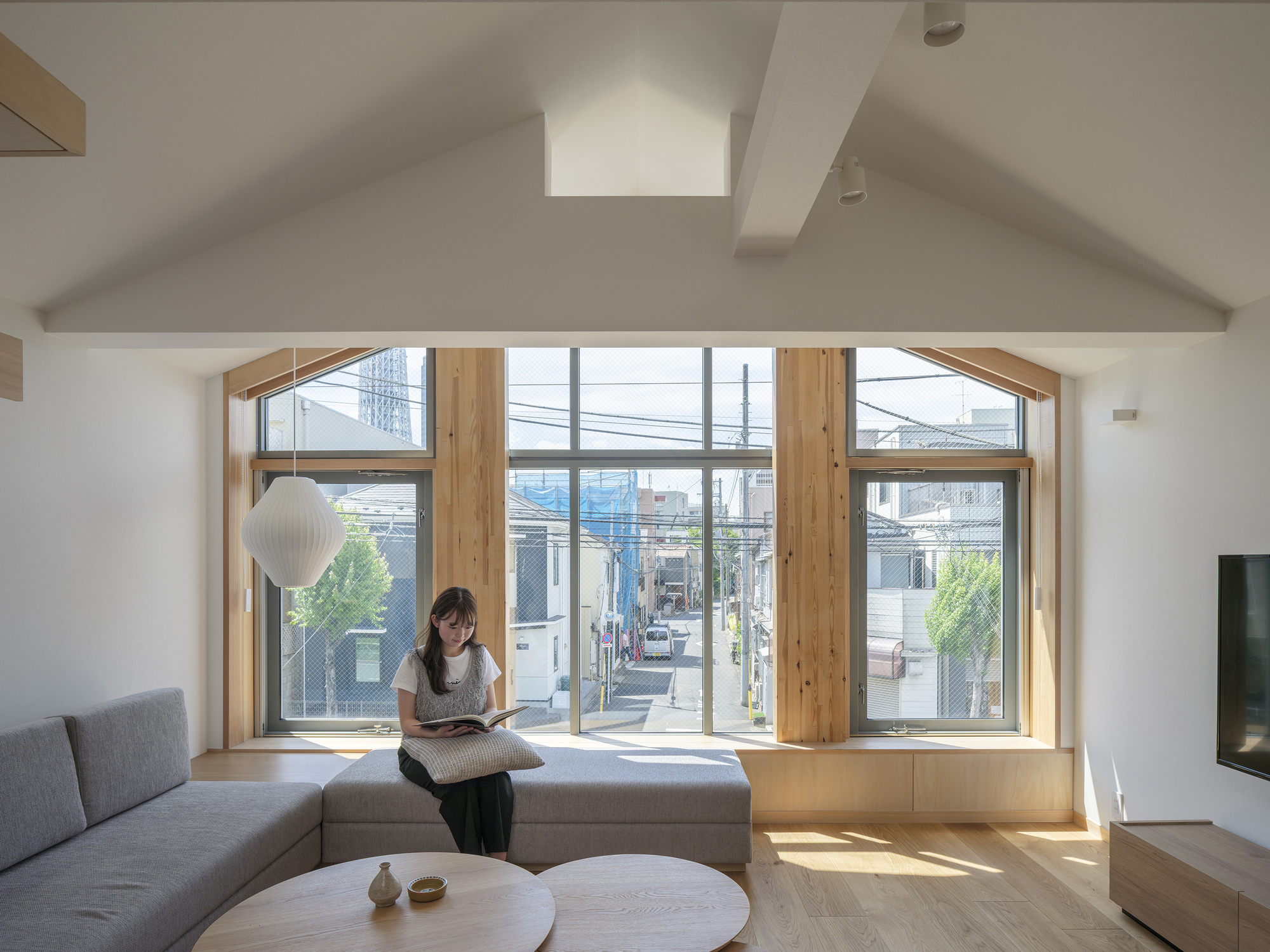 A House, Resident and Milk Delivery Service  / Meguro Architecture Laboratory-16