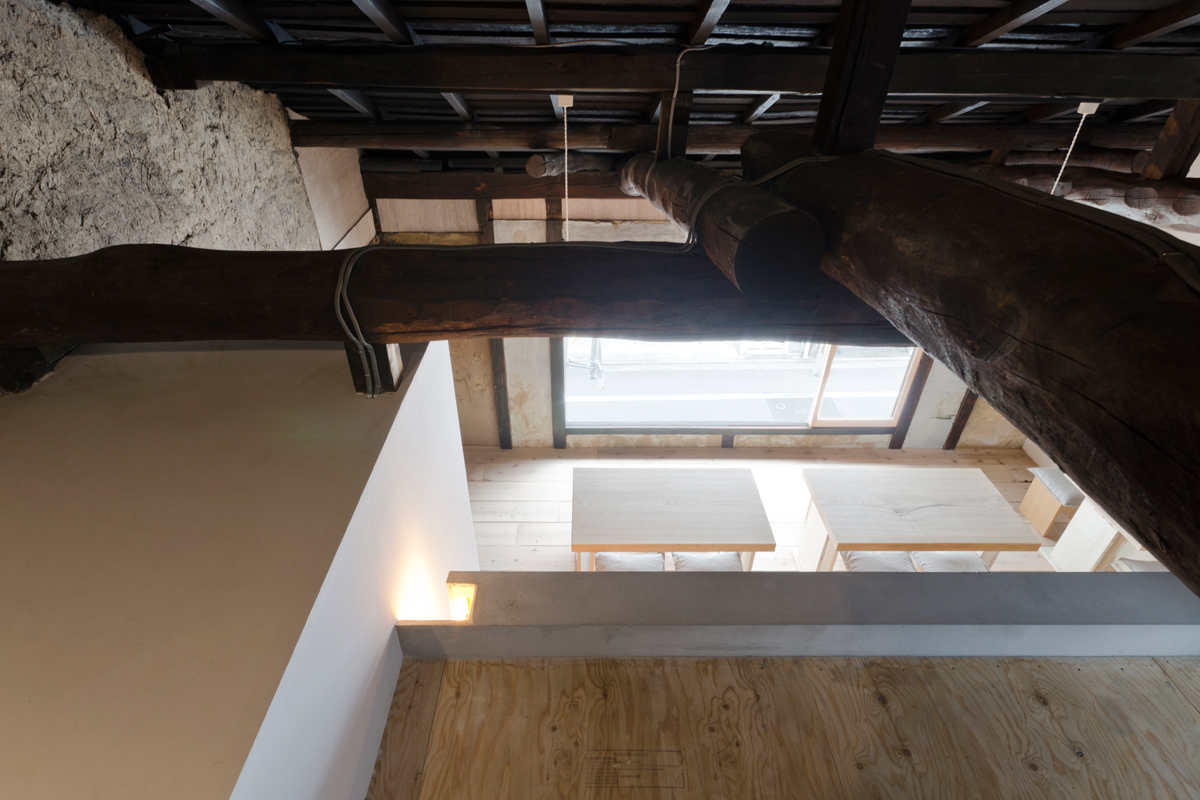 京都 AWOMB 空间 | 简约设计与旧建筑的完美融合-13