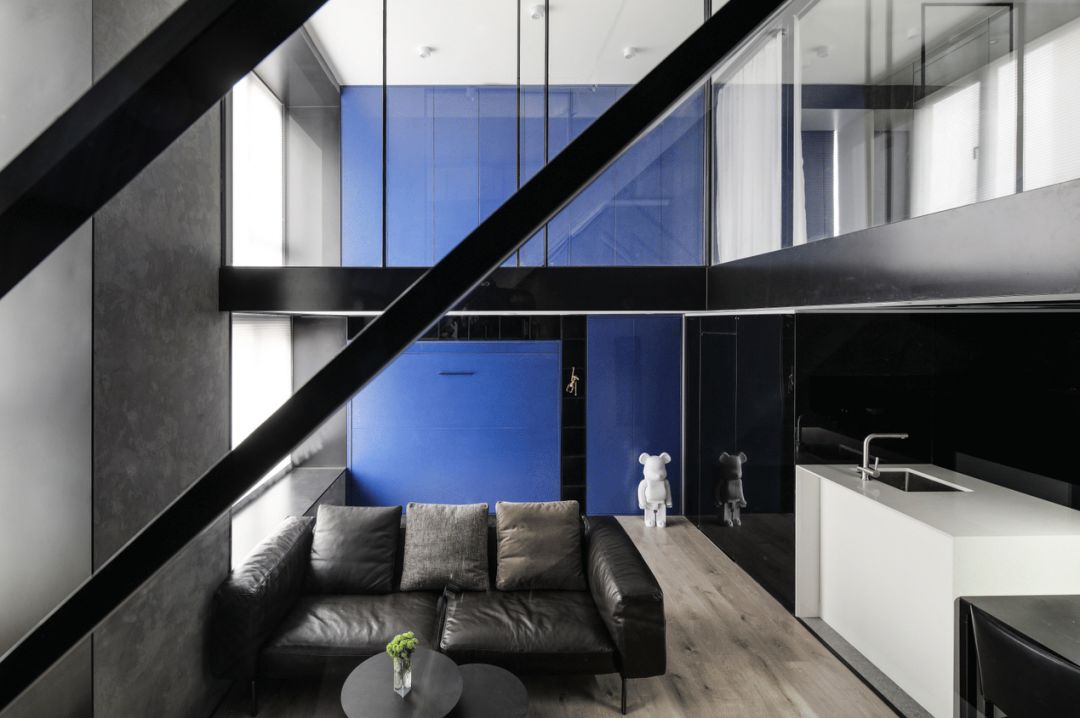 迷你 Loft 的时尚魔力 | 悬挑楼梯、电视隐身、楼梯悬浮-94