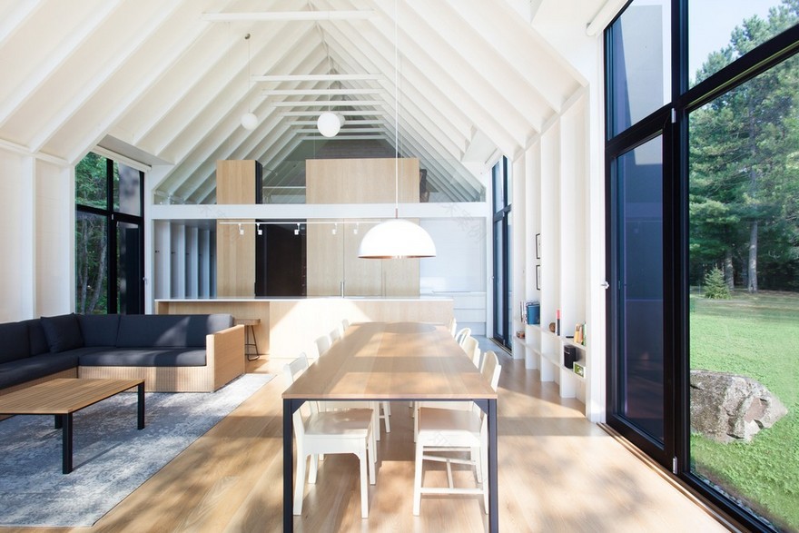 YH2 Designed a Charming Family Cottage on the Shores of a Lake-18