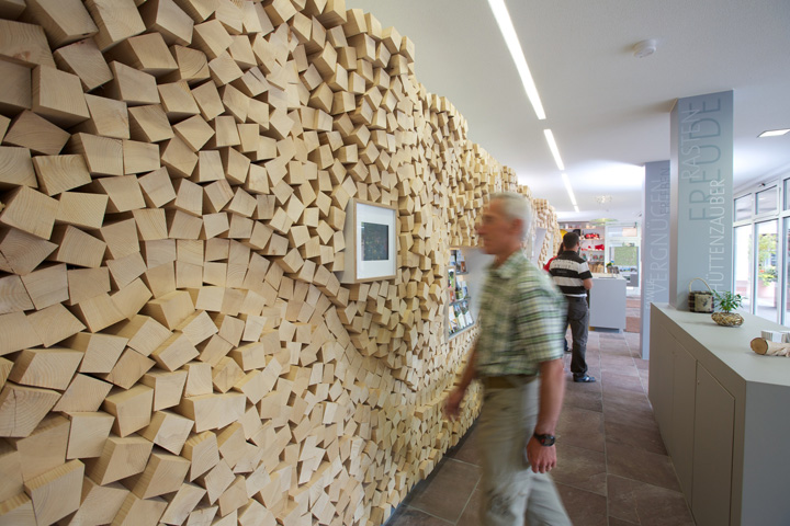 德国Tourist Information店面设计-11