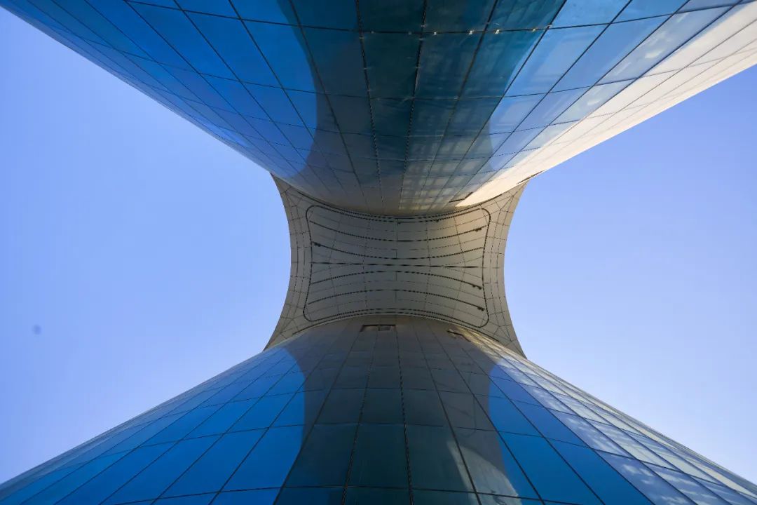 帅！在最壕的国家建最高的酒店-11