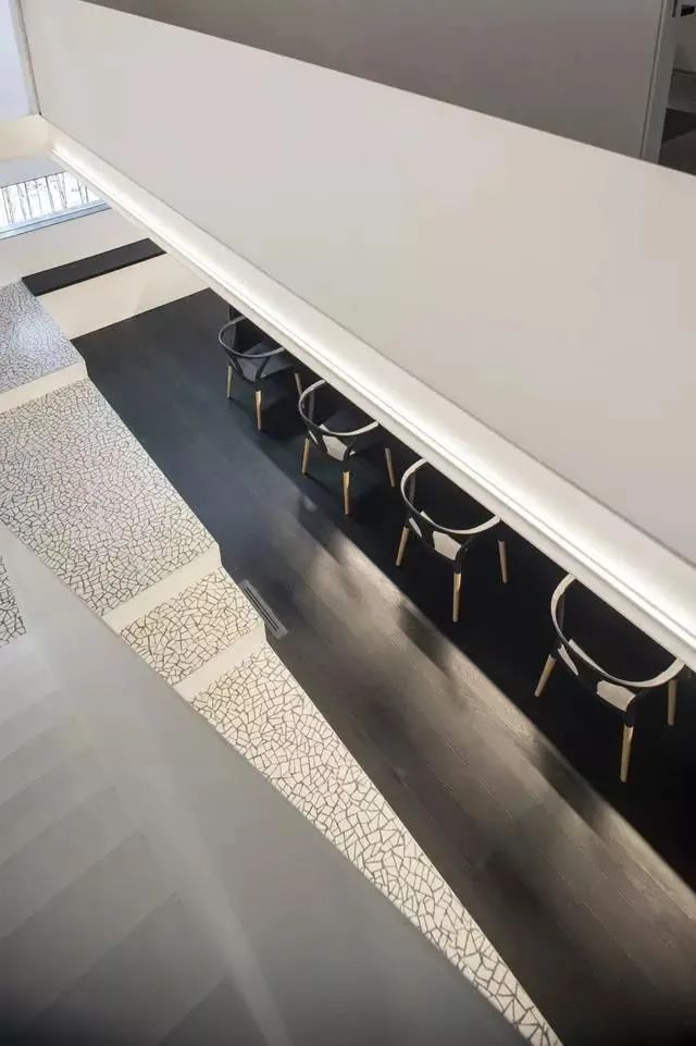 静谧时尚|灰色调办公空间-81