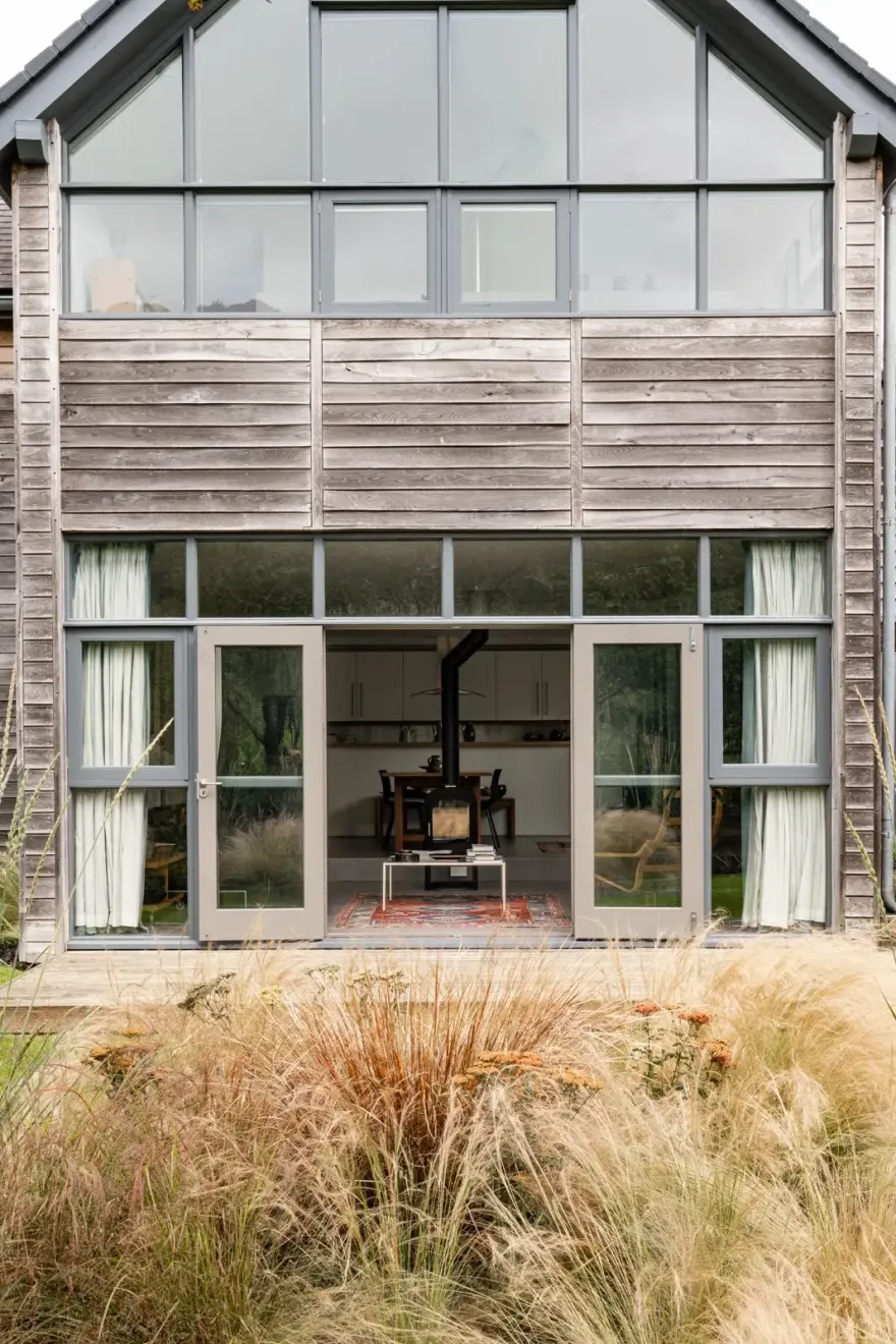 威尔士乡村的岁月木屋-2