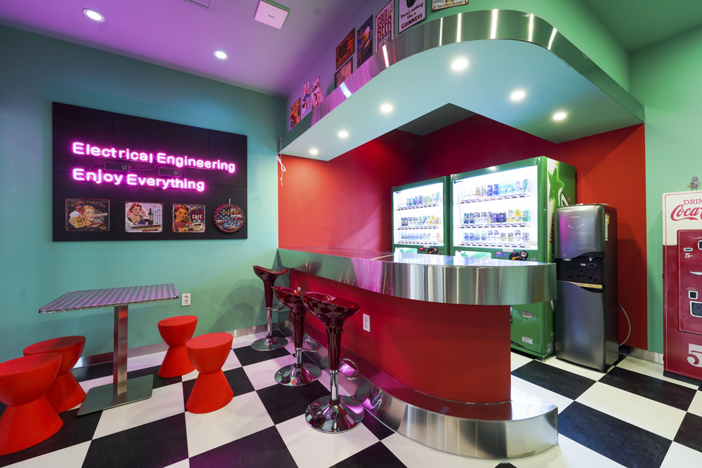 色彩斑斓的 40 平米办公室，打造活力工作空间-3