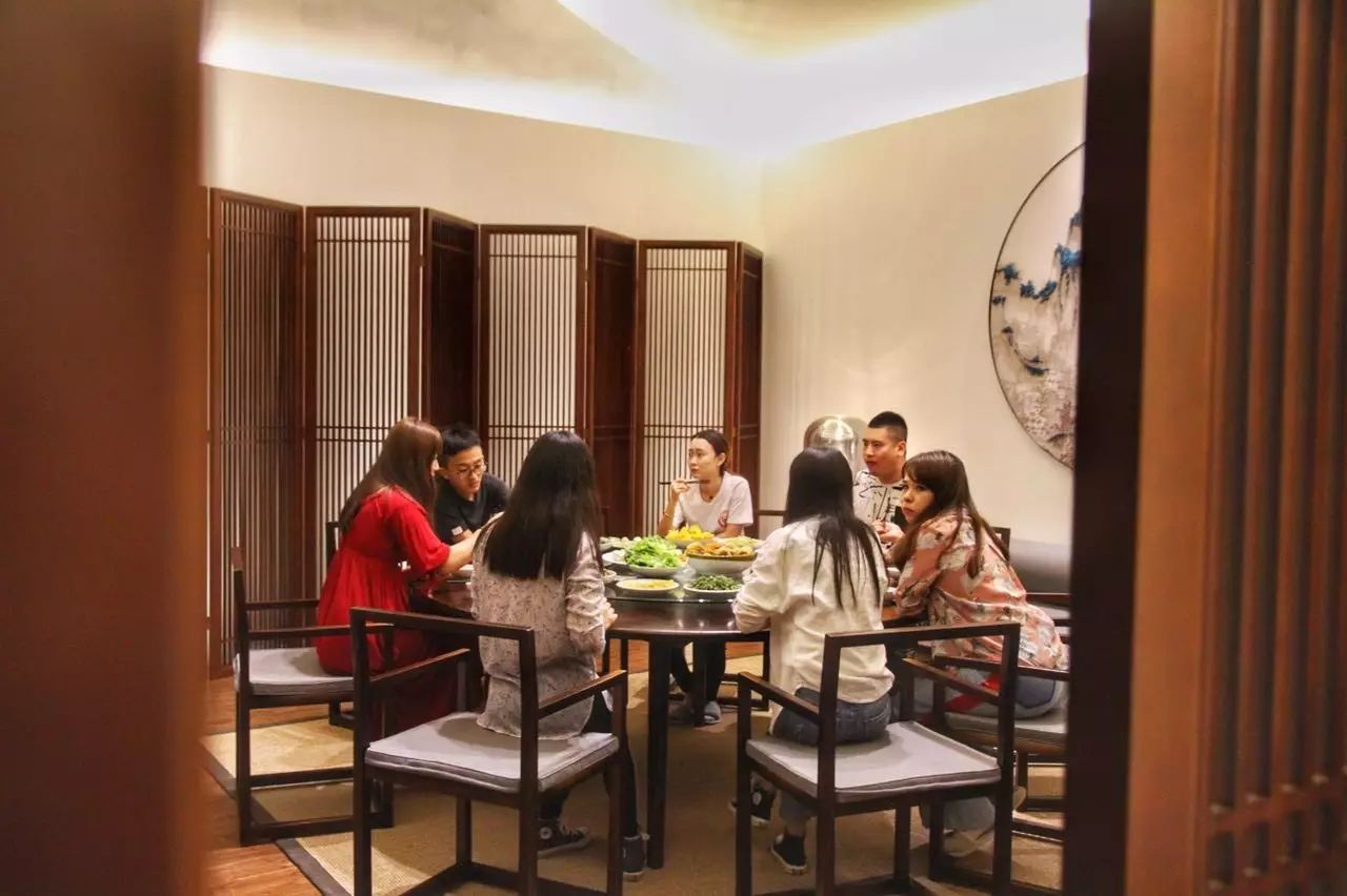 西安“小岳岳”放着豪宅不住，却跑到大山里花费百万爆改四合院，这一次却火爆整个民宿圈-138