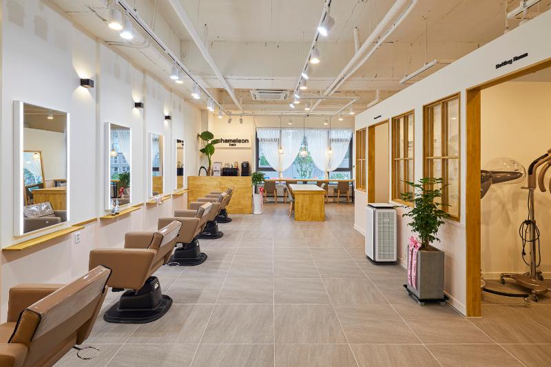 26 平美容室 卡其色与原木的简约魅力-2