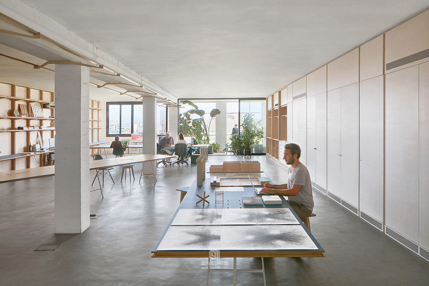 巴塞罗那创意街区联合办公空间-2