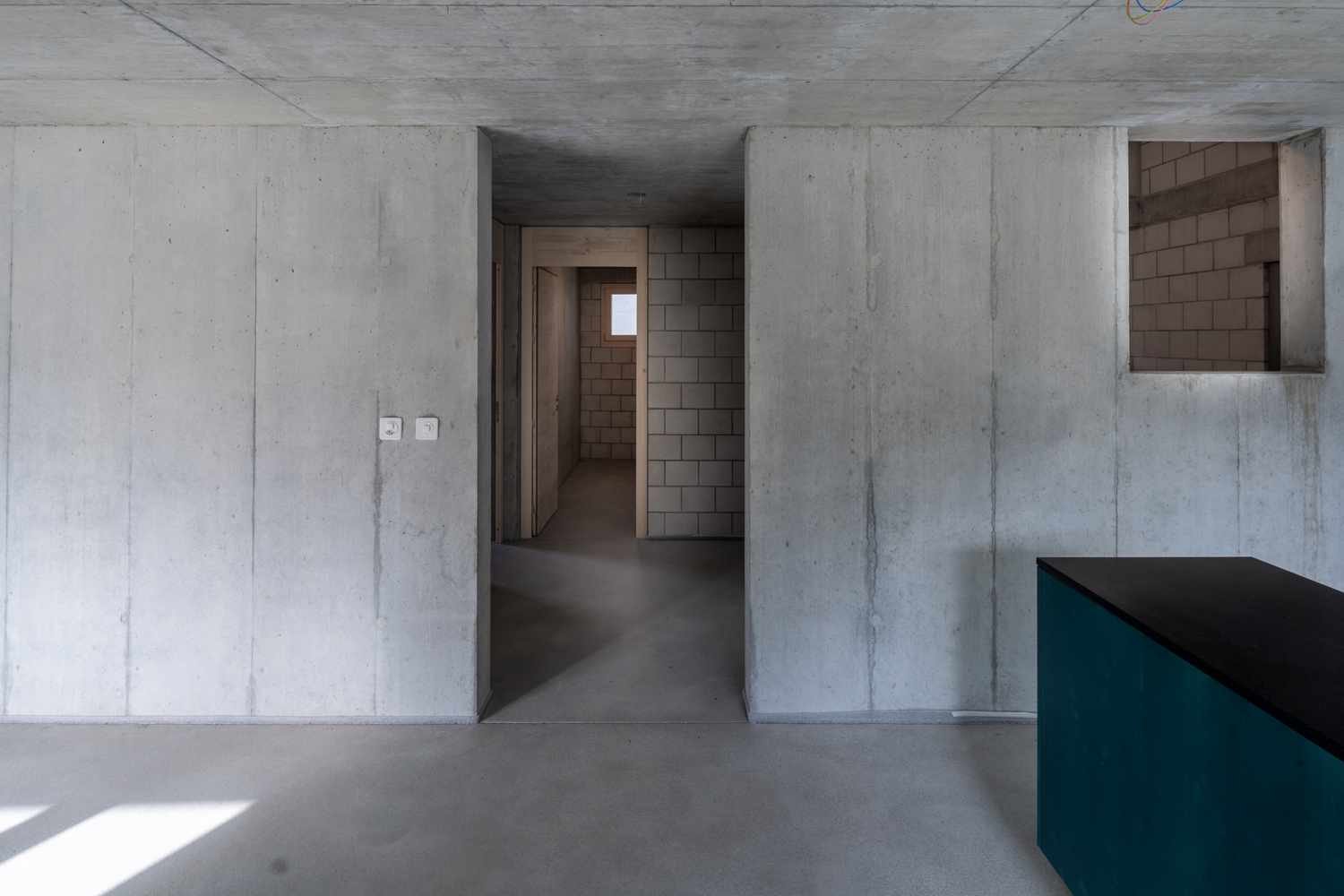 瑞士 Be· 村混凝土与木材结合的现代别墅设计丨studio SML-29