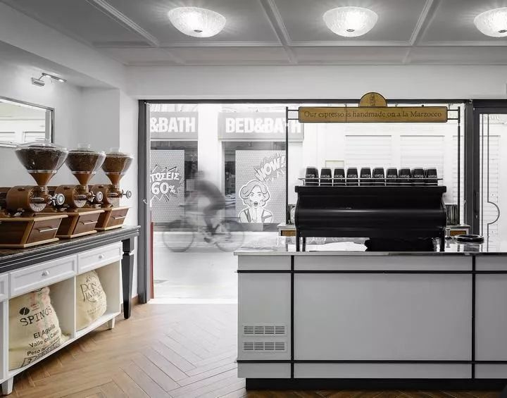 两个咖啡店，看懂外国人对待咖啡的态度-66