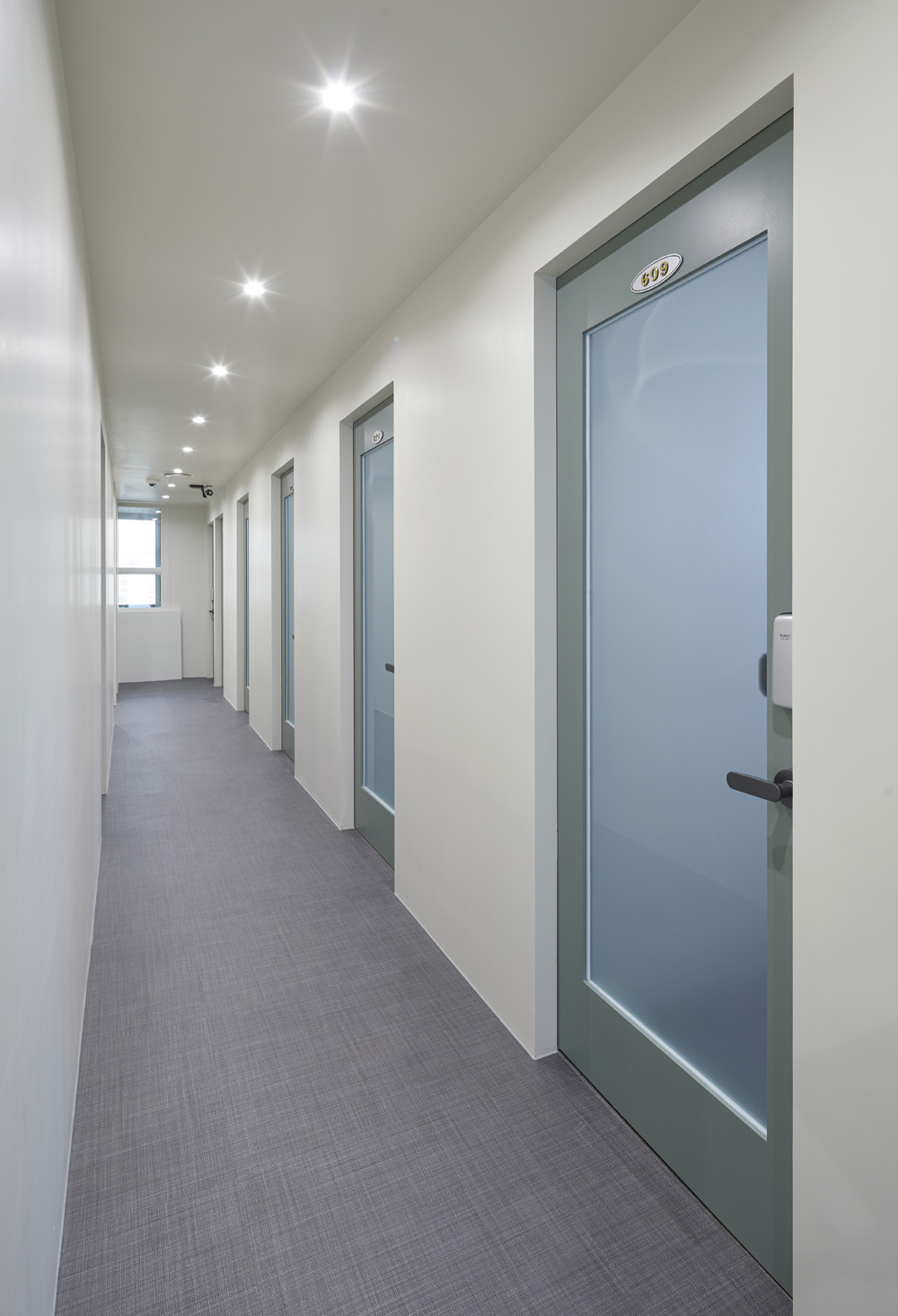 67 平现代简约共享办公空间设计-14