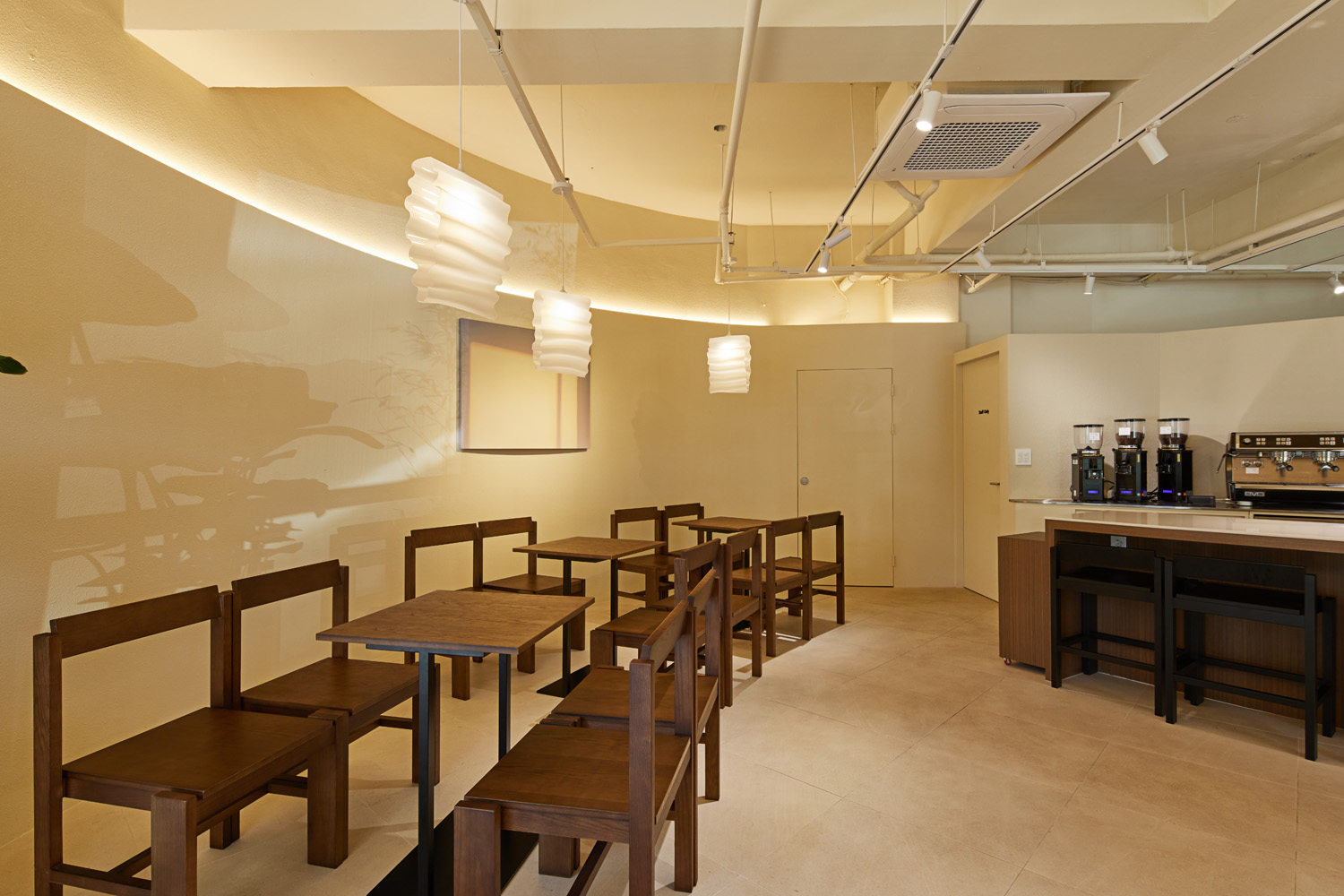 白色与木质，打造 27 平米高级公寓-7