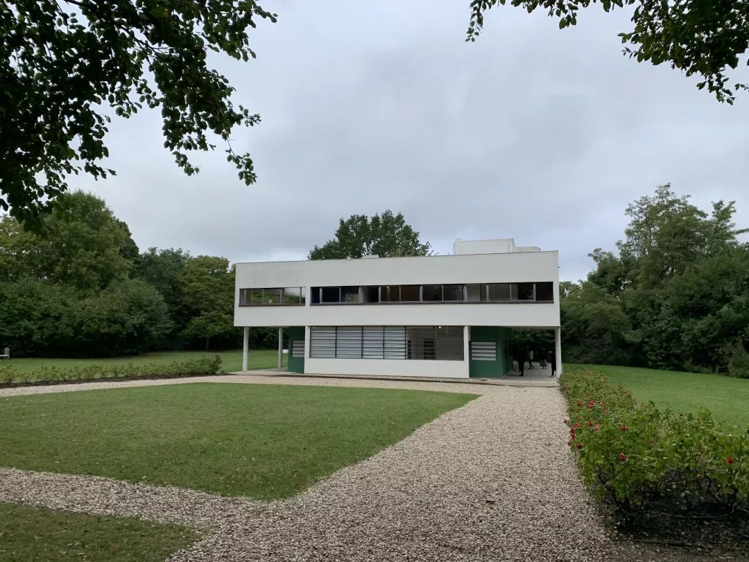 勒·柯布西耶的萨伏伊别墅 | 新建筑五点原则的完美实践-16