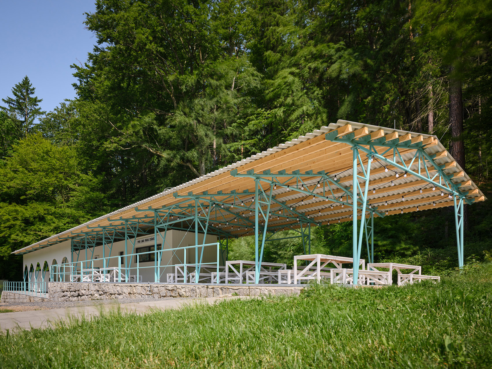 森林泳池,捷克丨Mjölk architekti + Marie Vondráková-27