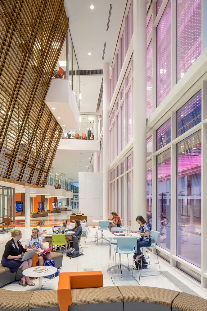 克莱姆森大学瓦特家庭创新中心 | 创新科技的灵感空间-42