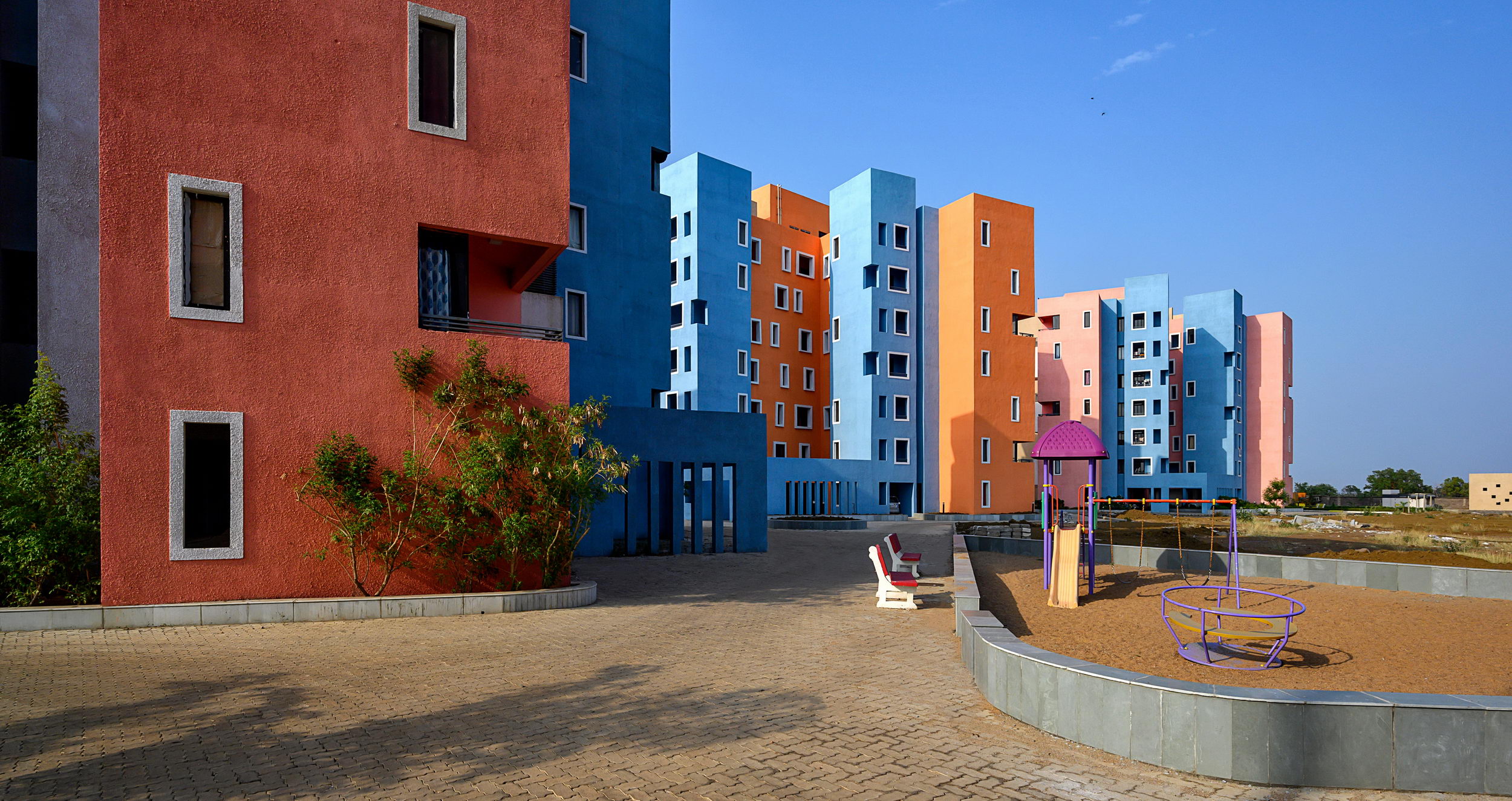 印度 Shree 小镇 | 色彩斑斓的可持续住宅设计-14