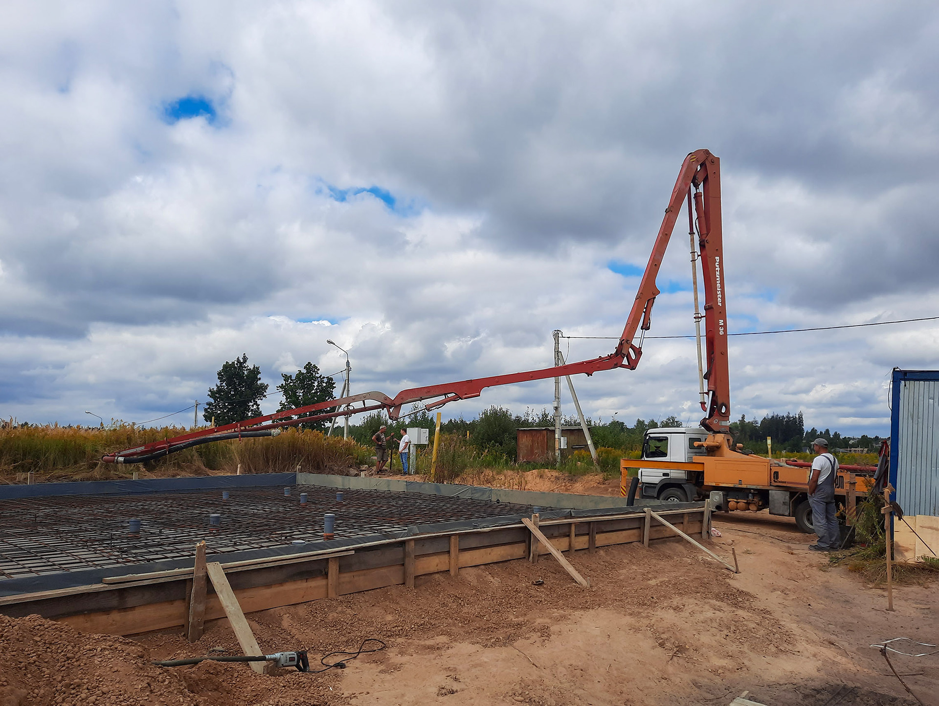 1-storey house with a big livingroom-1