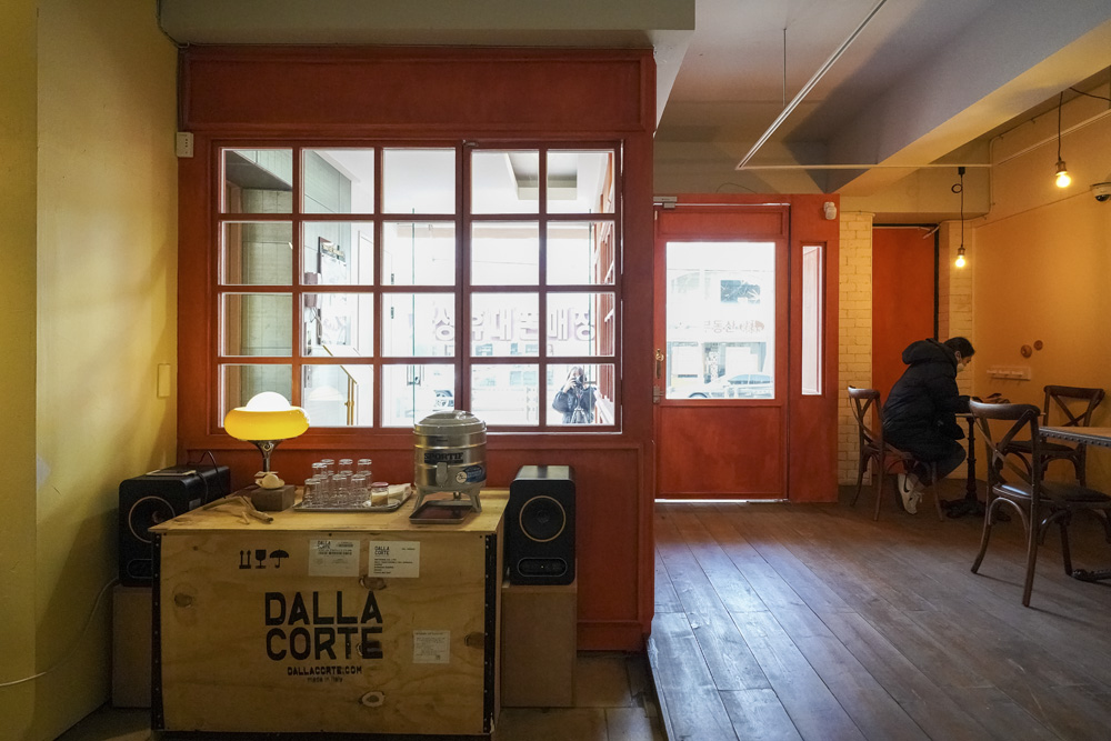 韩国咖啡厅设计，打造独特空间体验-4