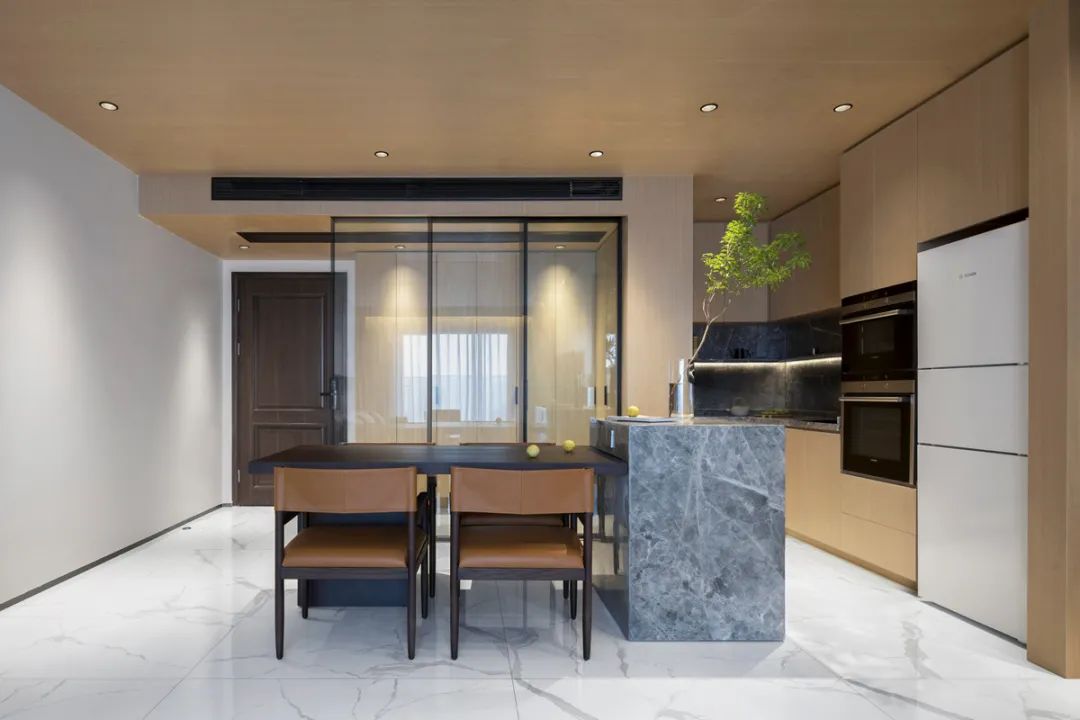 深圳女孩 121㎡酒店式家丨中国深圳丨懒猫创意空间设计有限公司-13