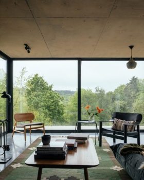 英国乡村小屋的现代扩建丨Invisible Studio