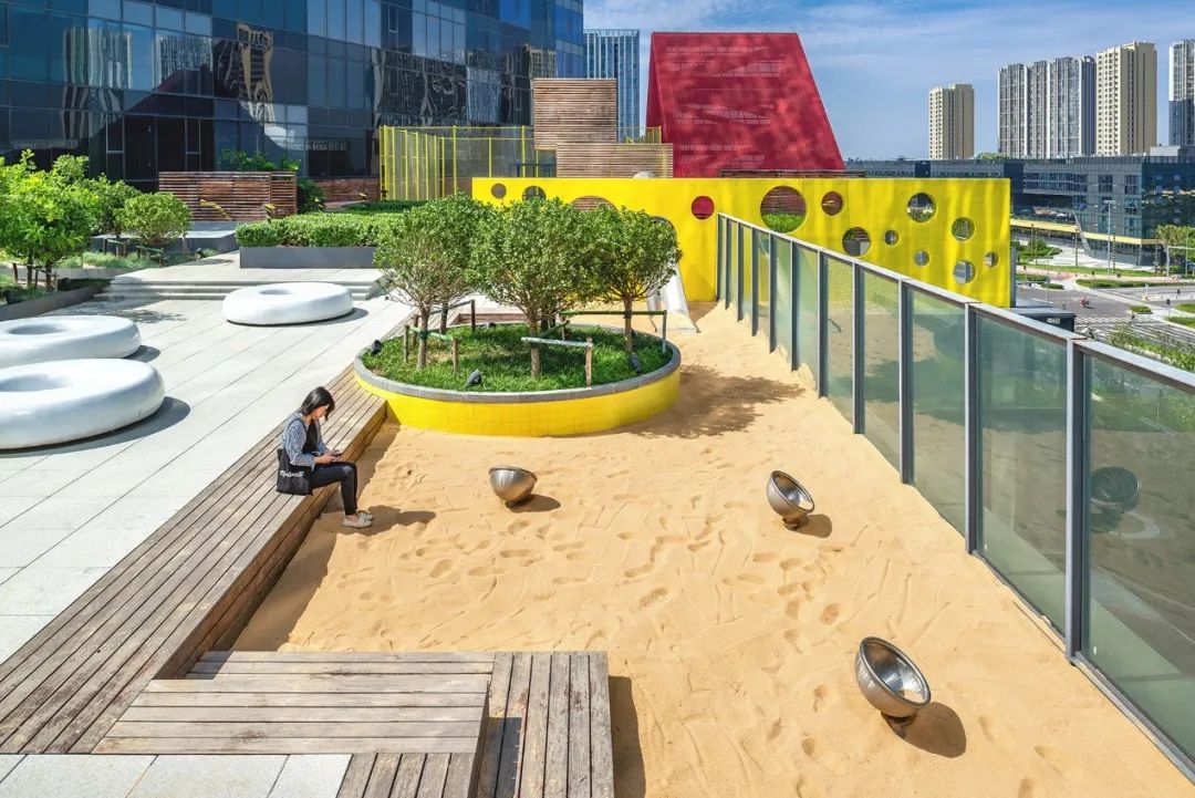 购物中心屋顶变跑道，颠覆传统空间设计-182