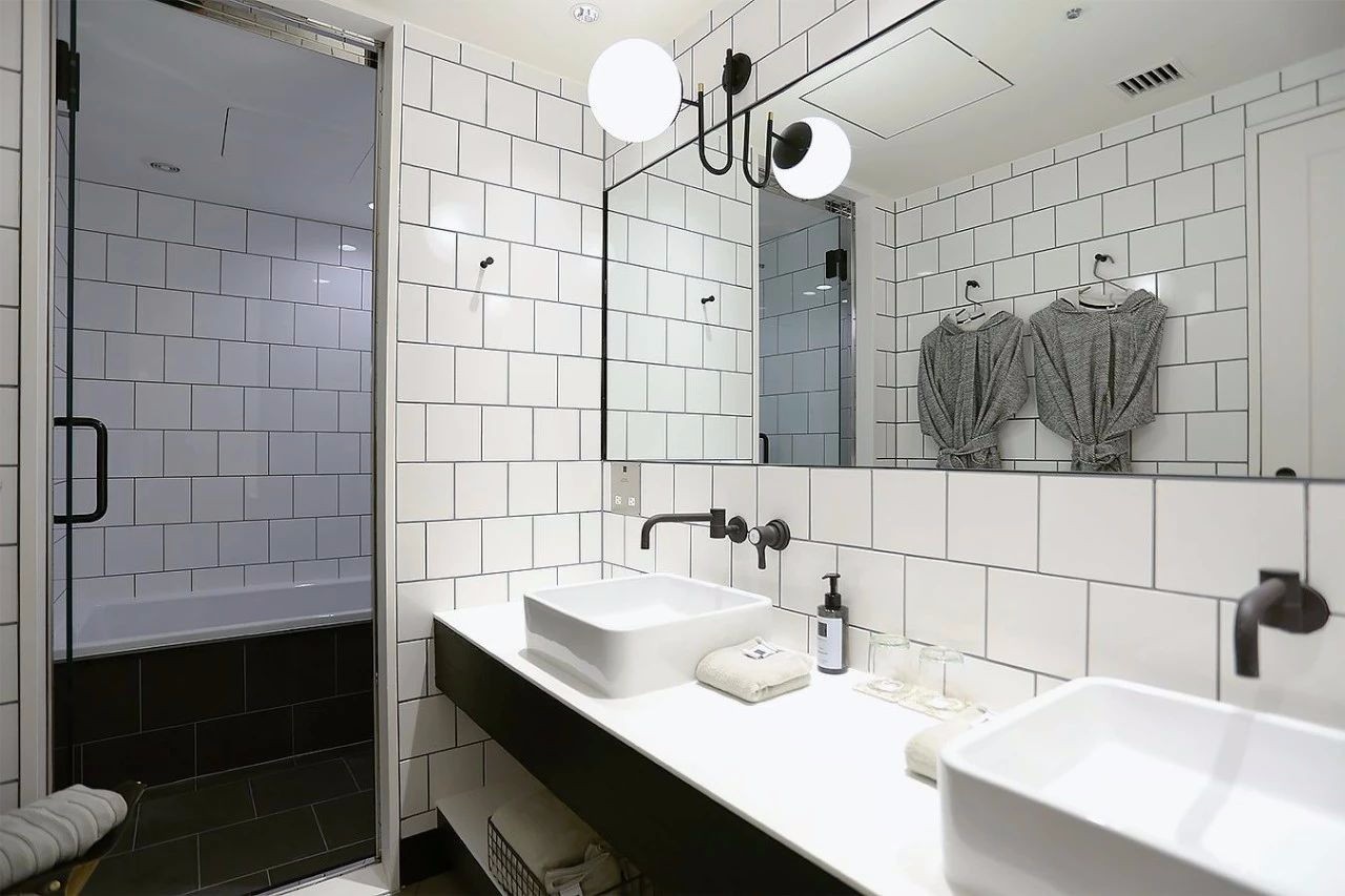 这个LOFT酒店装潢简单 / 住一晚却要6000块-47