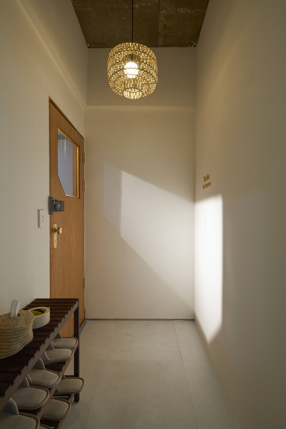 25 平米工作室，极简设计惊艳亮相-15