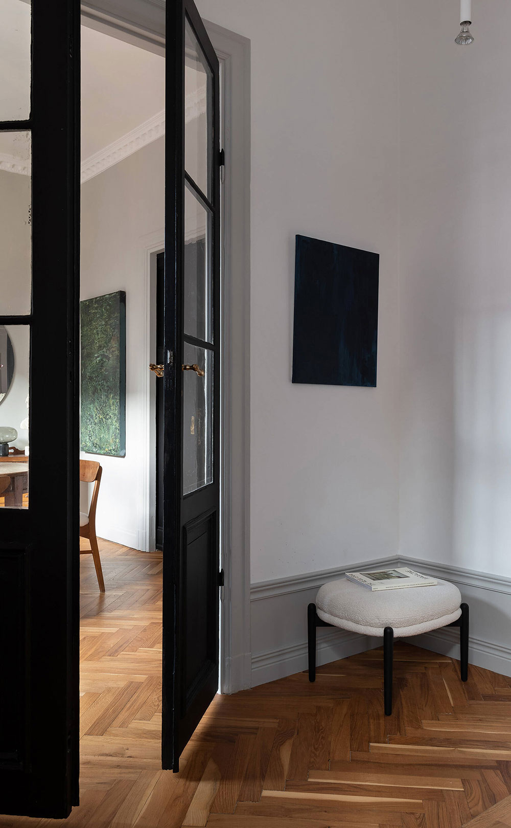 独特的斯堪的纳维亚风格公寓设计-11