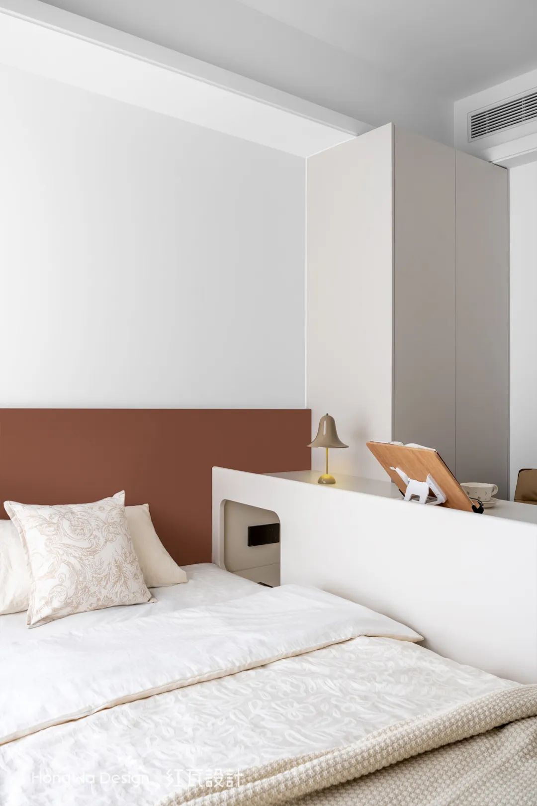 红瓦设计·实景案例丨131㎡精装改现代简约，双移门后居然暗藏玄机，这样设计多出两间房！-50