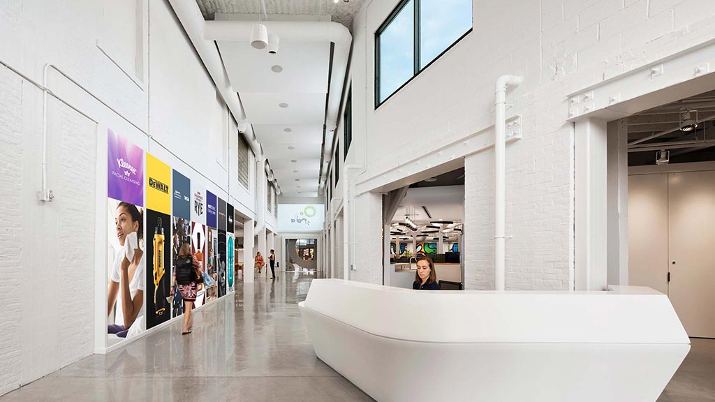 蜕变传奇 | 从工业遗址到创意巅峰的办公室设计-8