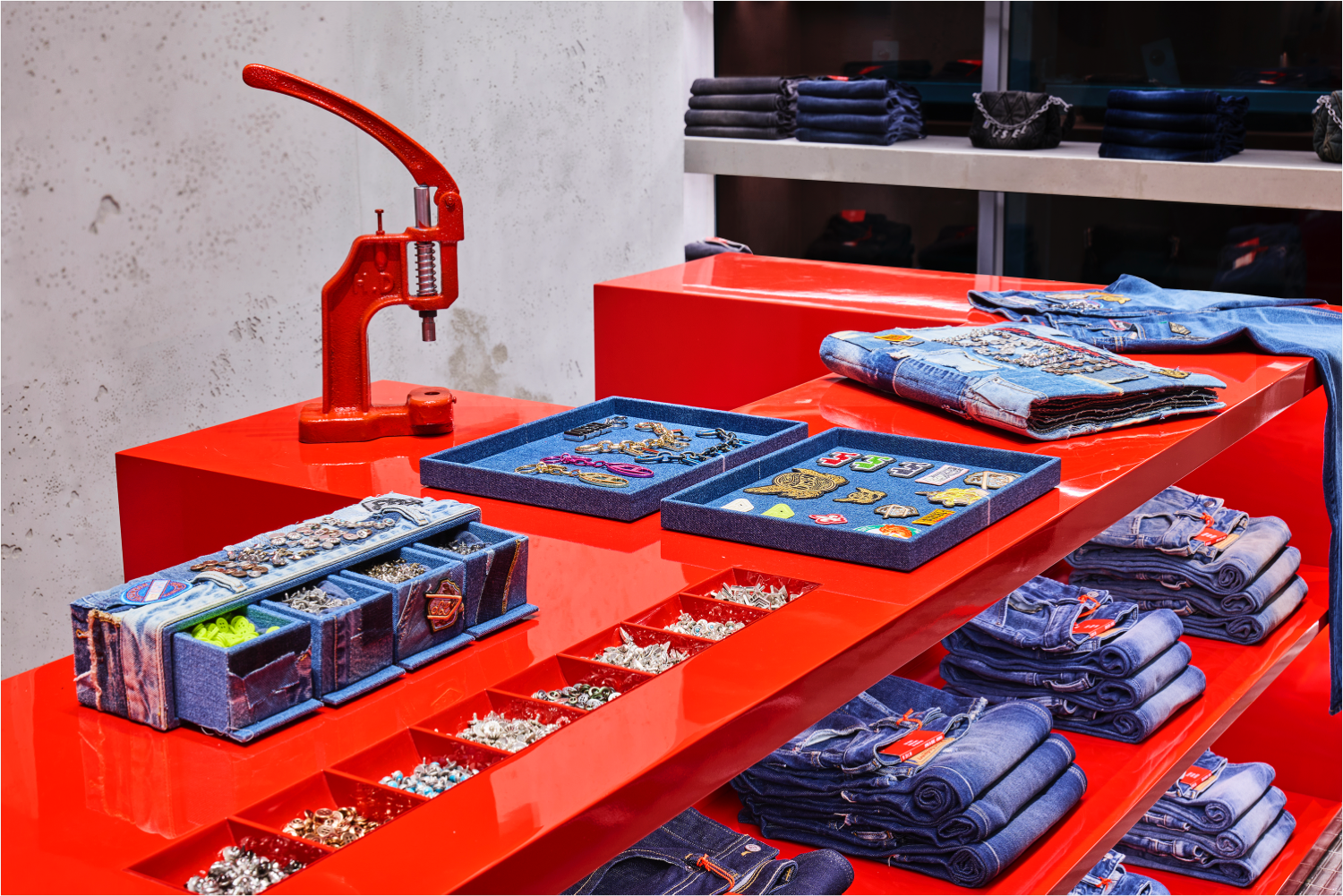 DIESEL Hannam门店丨韩国首尔丨DIESEL创意总监Glenn Martens及内部设计团队-6